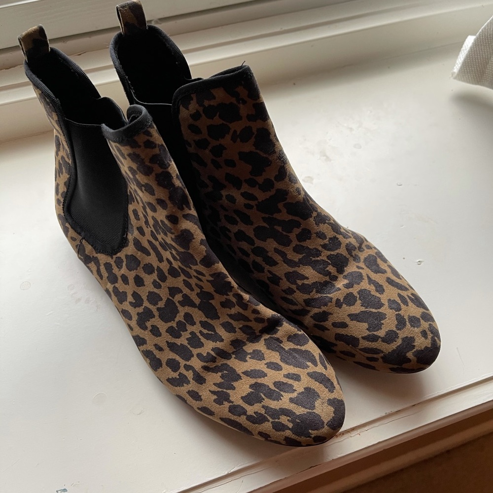 Old Navy Leopard Booties